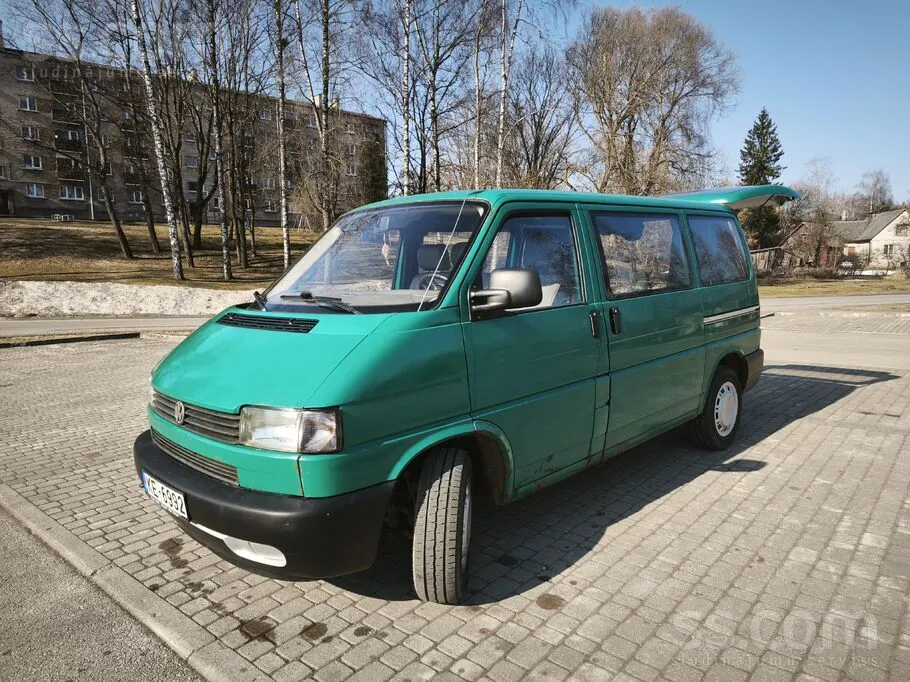 Volkswagen T4 1997 photo 2