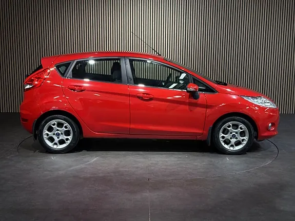 Ford Fiesta 2012 photo 3