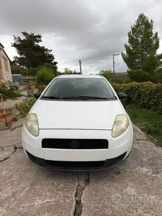 Fiat Grande Punto 2006 photo 2
