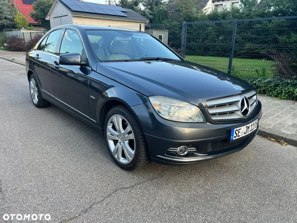 Mercedes-Benz C-Class 2009 photo 2