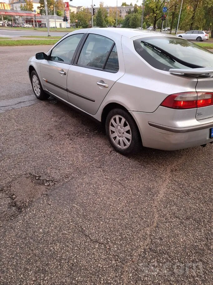 Renault Laguna 2002 photo 4