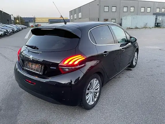 Peugeot 208 2016 photo 4