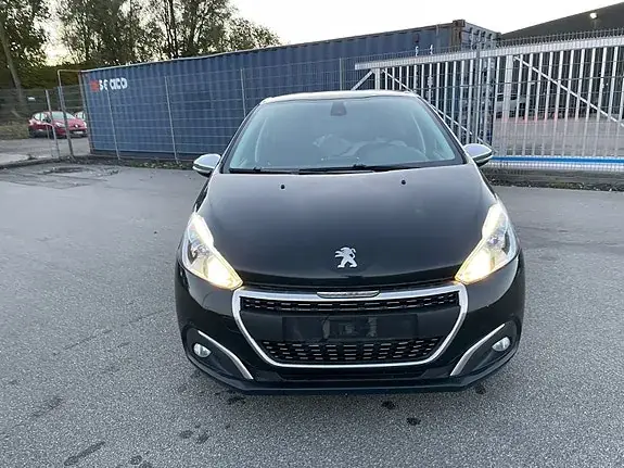 Peugeot 208 2016 photo 2