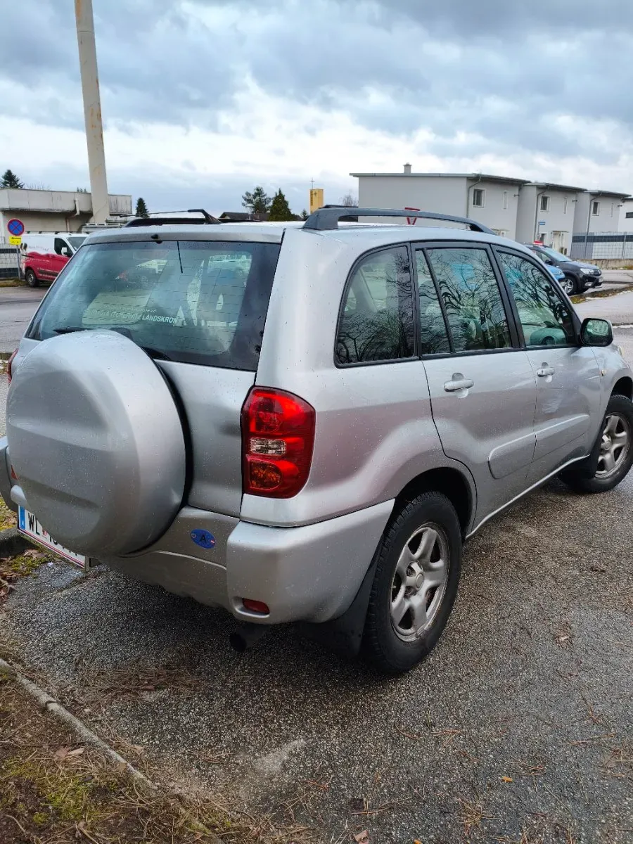 Toyota Rav4 2005 photo 3