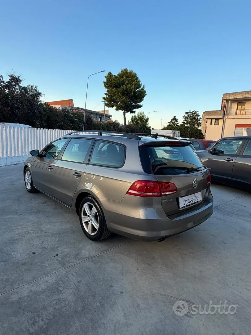 Volkswagen Passat 2012 photo 4