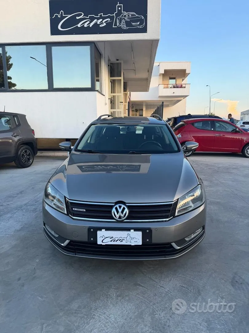 Volkswagen Passat 2012 photo 2