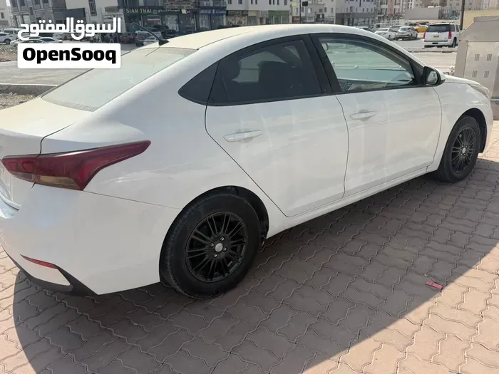 Hyundai Accent 2019 photo 2