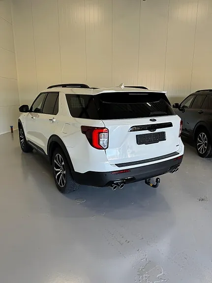 Ford Explorer 2023 photo 5