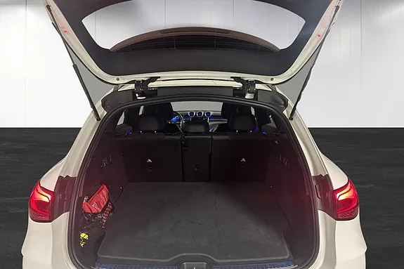 Mercedes-Benz Glc300 E 2026 photo 5