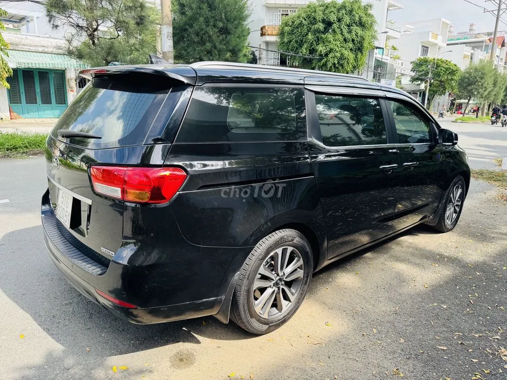 Kia Sedona 2018 photo 3