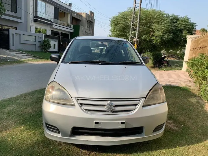 Suzuki Liana