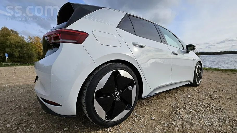 Volkswagen Id. 3 Pro 2020 photo 3