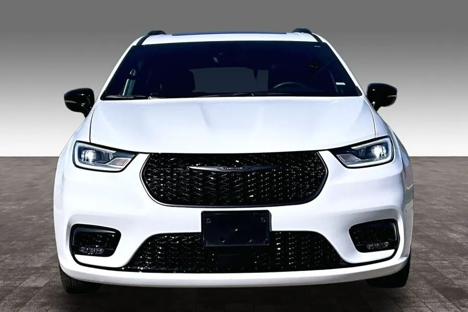Chrysler Pacifica 2025 photo 3