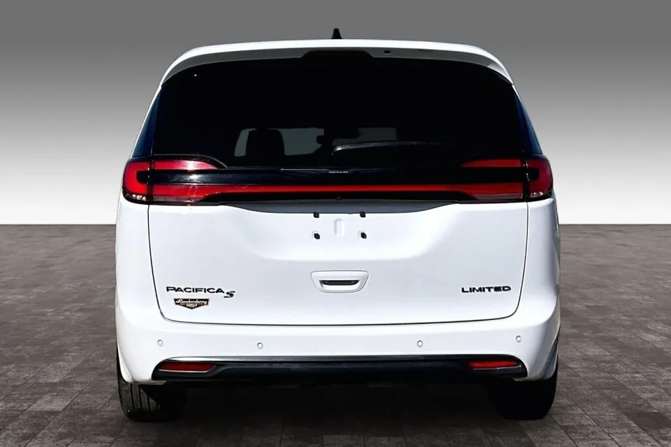 Chrysler Pacifica 2025 photo 4