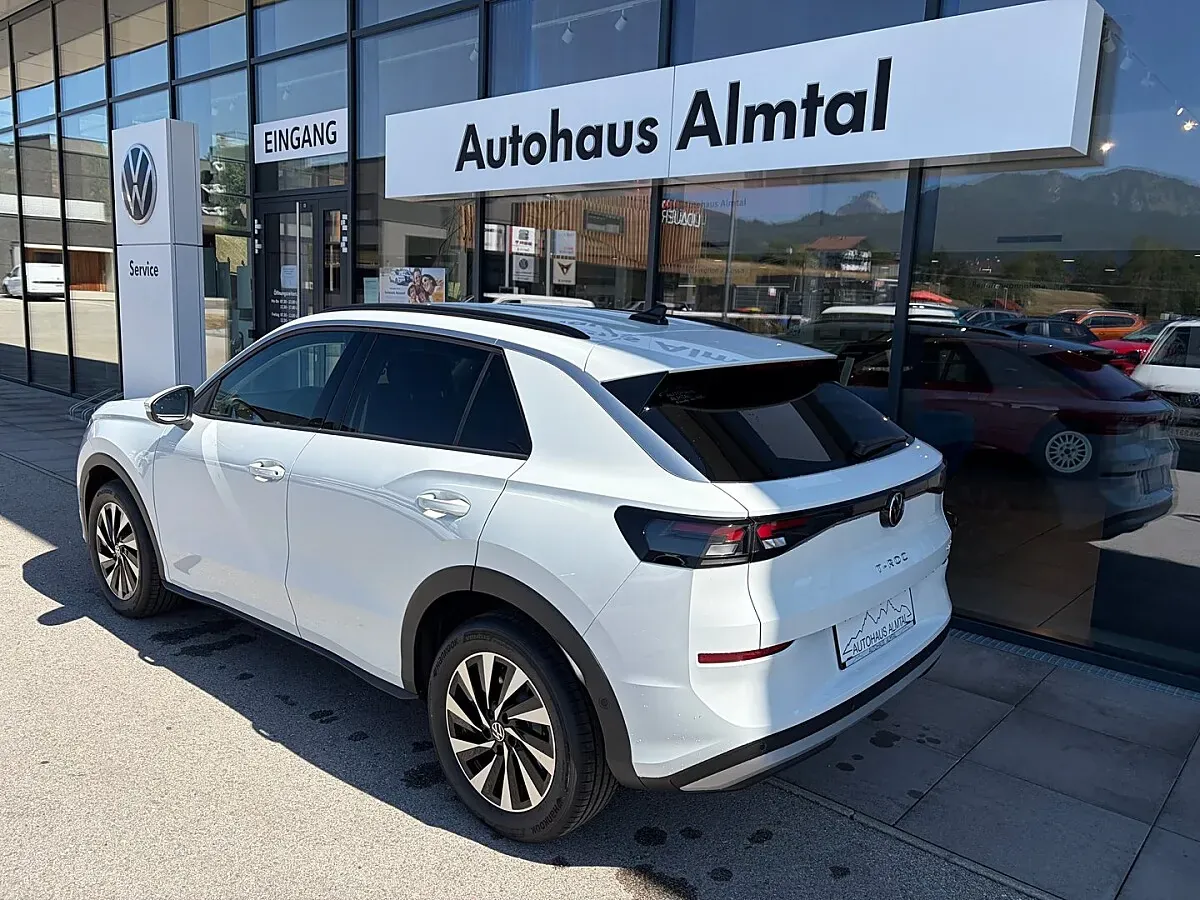 Volkswagen T-Roc 2026 photo 3