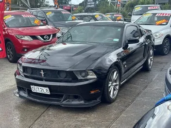 Ford Mustang 2011 photo 2