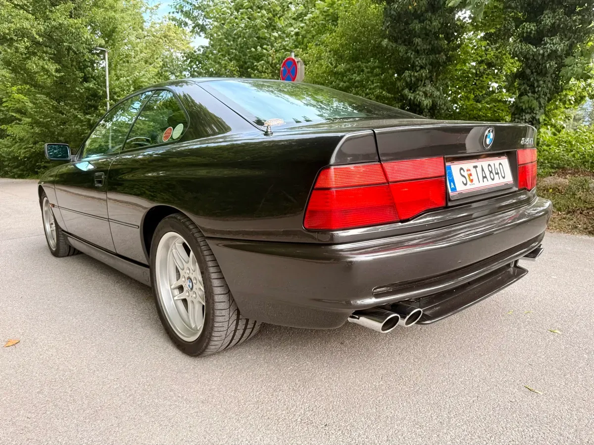 BMW 8 Series 1993 photo 3