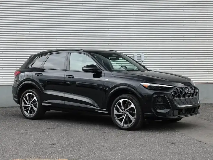 Audi Q5 2025 photo 5