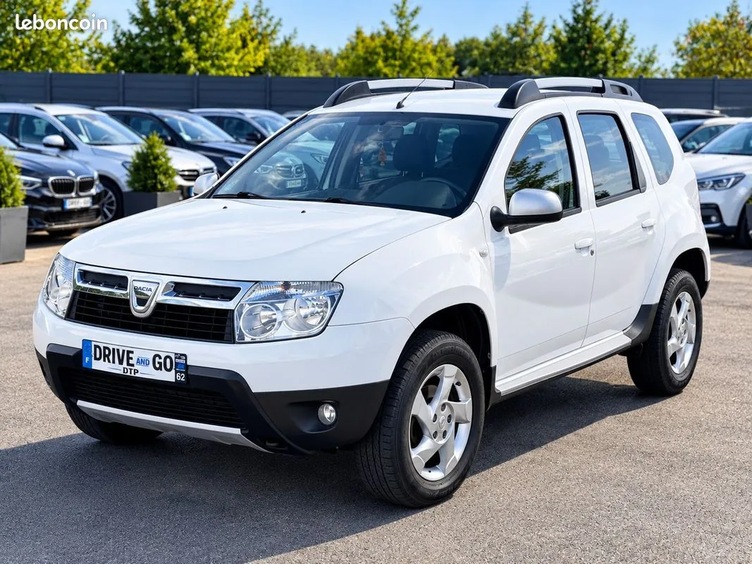 Dacia Duster 2012 photo 2