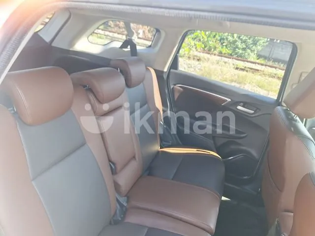 Honda Fit Shuttle 2015 photo 4