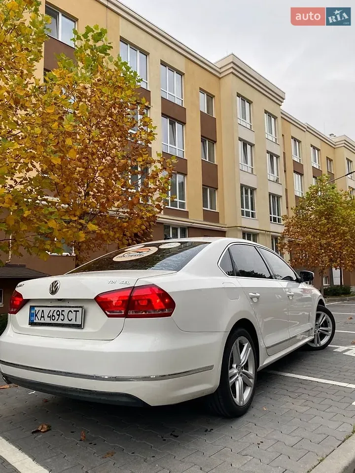 Volkswagen Passat 2013 photo 2