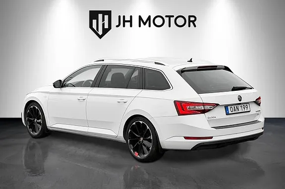 Skoda Superb 2016 photo 4