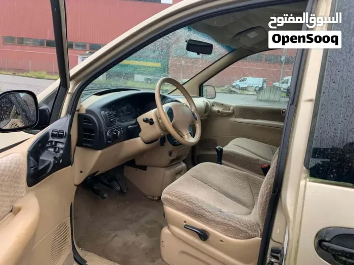Chrysler Voyager 2000 photo 4