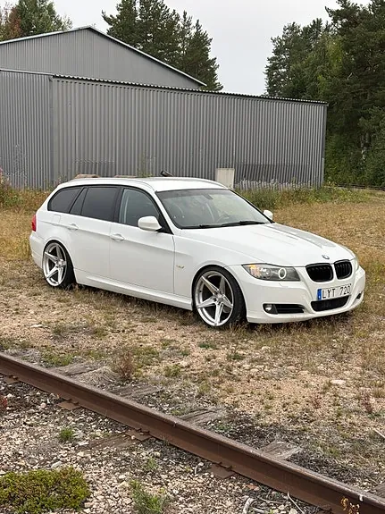 BMW 320D 2012 photo 3