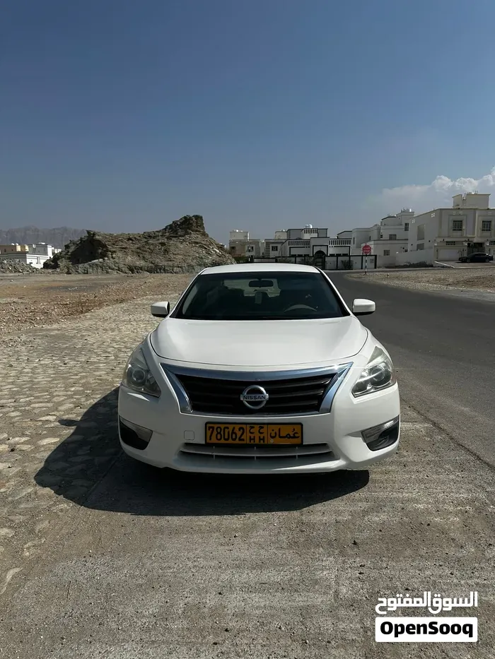 Nissan Altima 2013 photo 2
