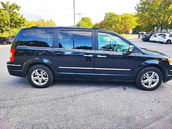 Chrysler Grand Voyager 2011 photo 4