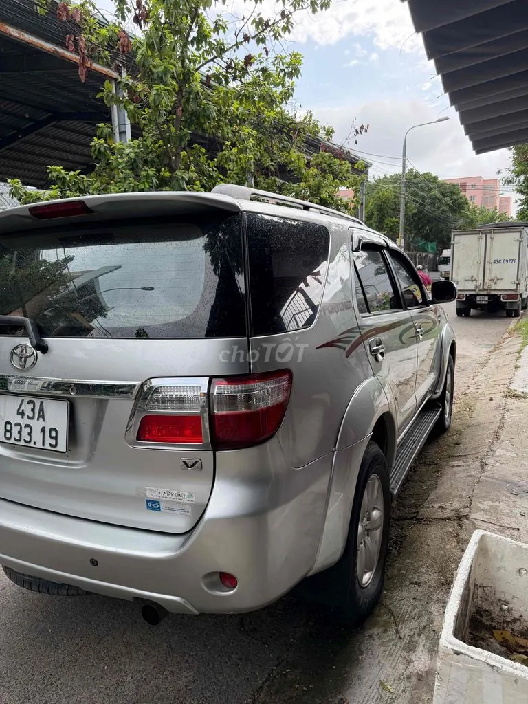 Toyota Fortuner 2010 photo 5