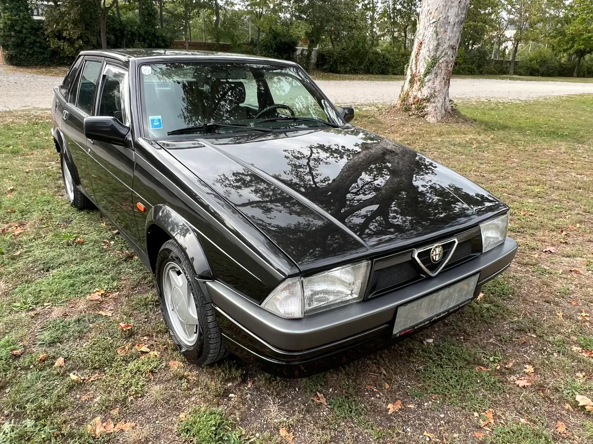 Alfa Romeo 75