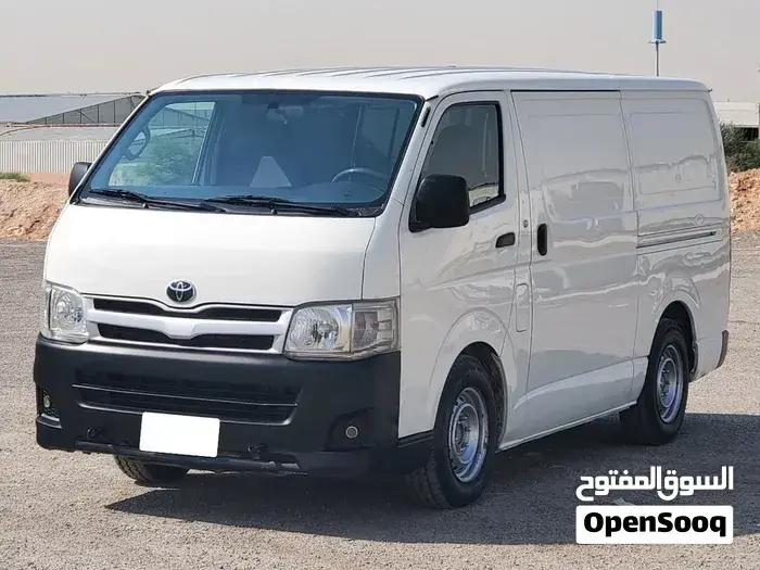 Toyota Hiace 2011 photo 3