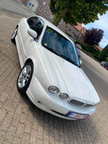 Jaguar X-Type