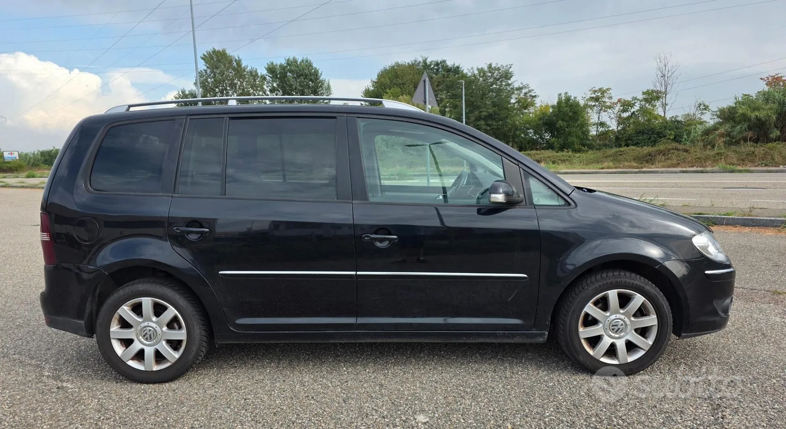 Volkswagen Touran 2008 photo 4