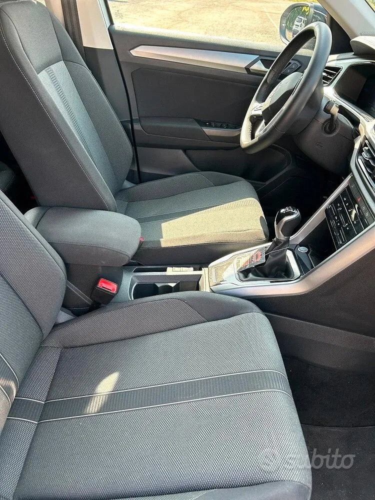 Volkswagen T-Roc 2025 photo 2