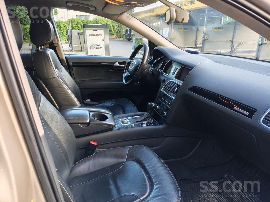 Audi Q7 2011 photo 4