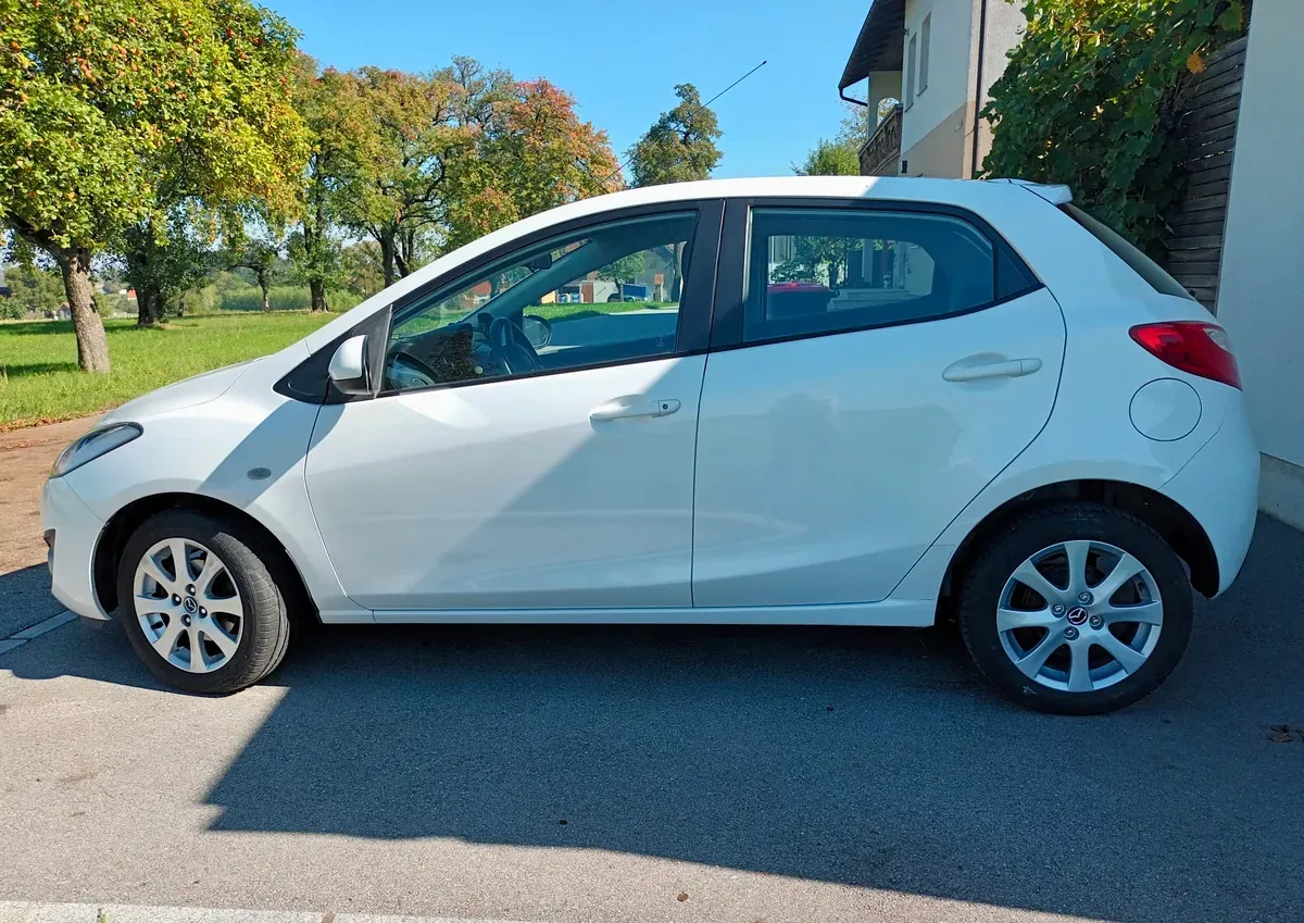 Mazda Mazda2