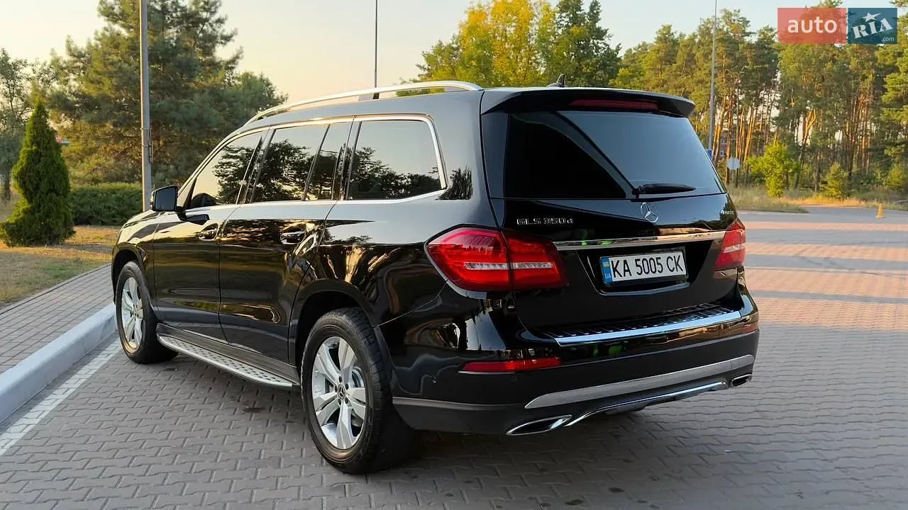 Mercedes-Benz Gls-Class 2017 photo 2