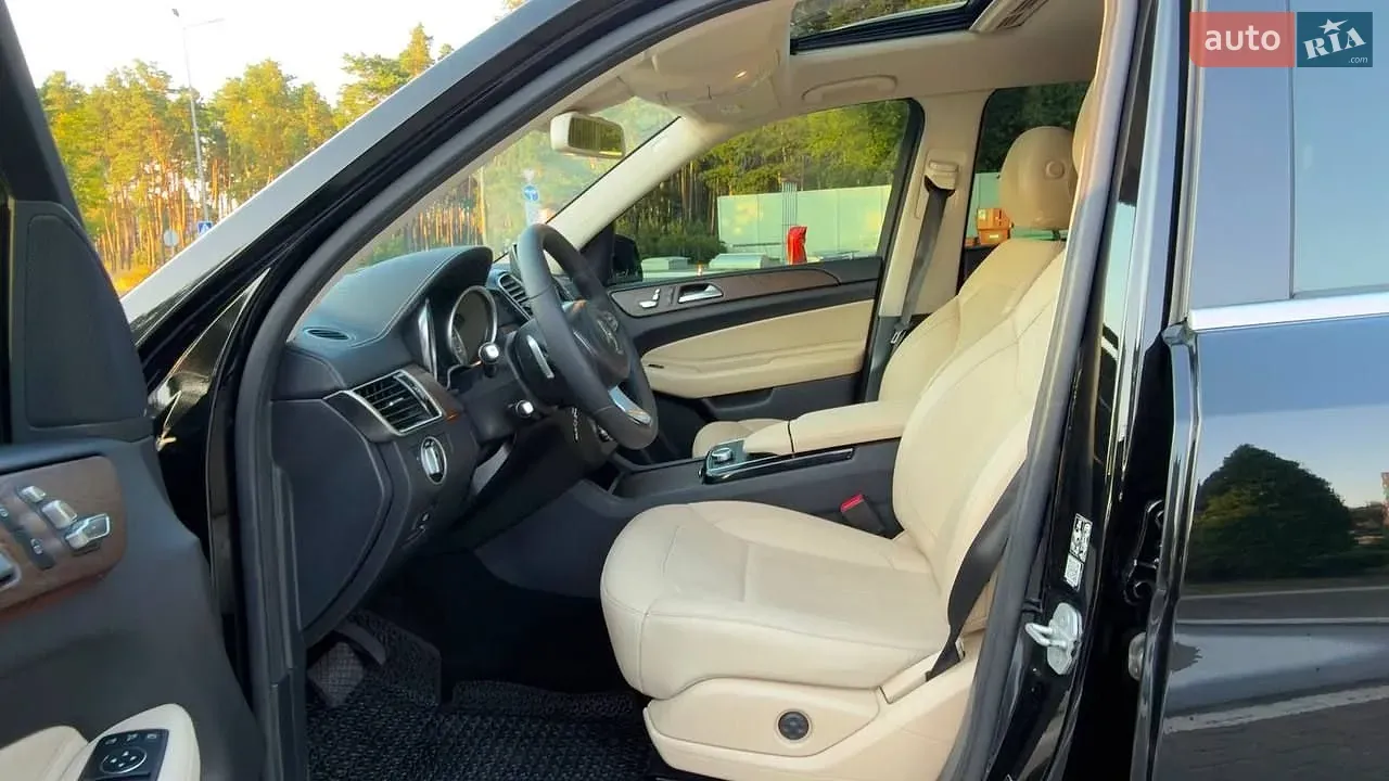 Mercedes-Benz Gls-Class 2017 photo 5