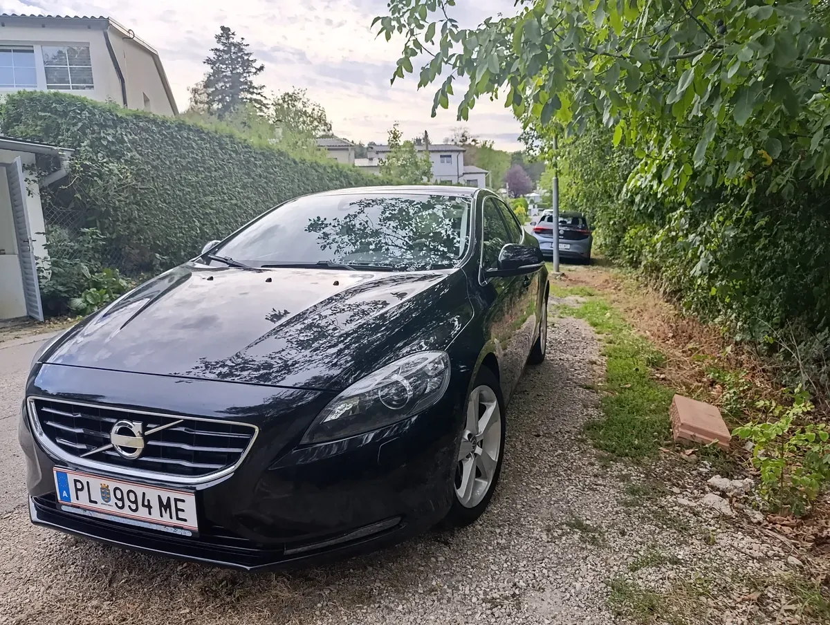 Volvo V40 2013 photo 3