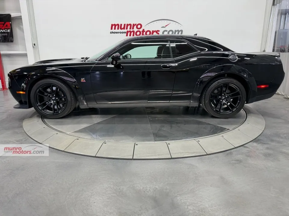 Dodge Challenger 2023 photo 4
