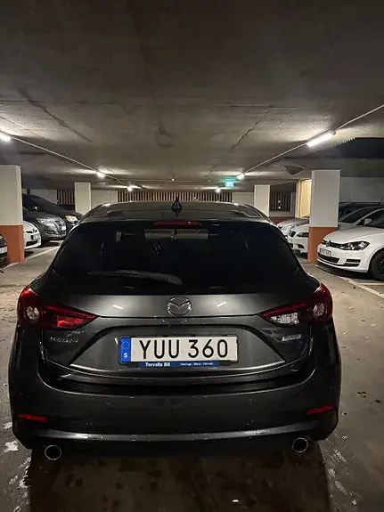 Mazda 3 2018 photo 2