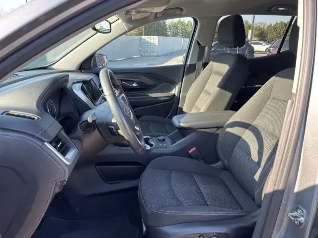 GMC Terrain 2024 photo 3