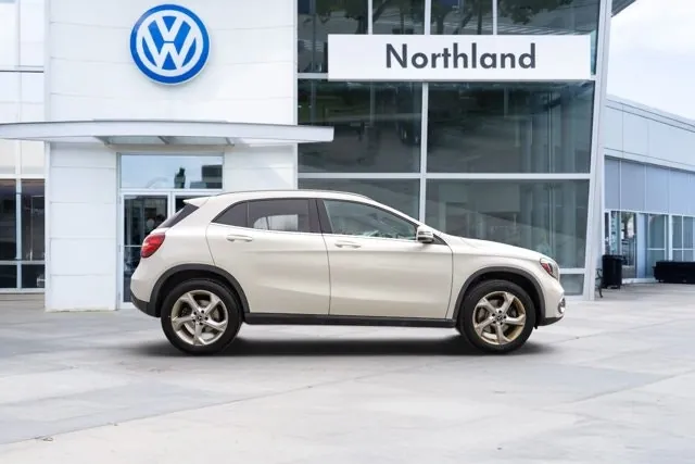 Mercedes-Benz Gla 2018 photo 3