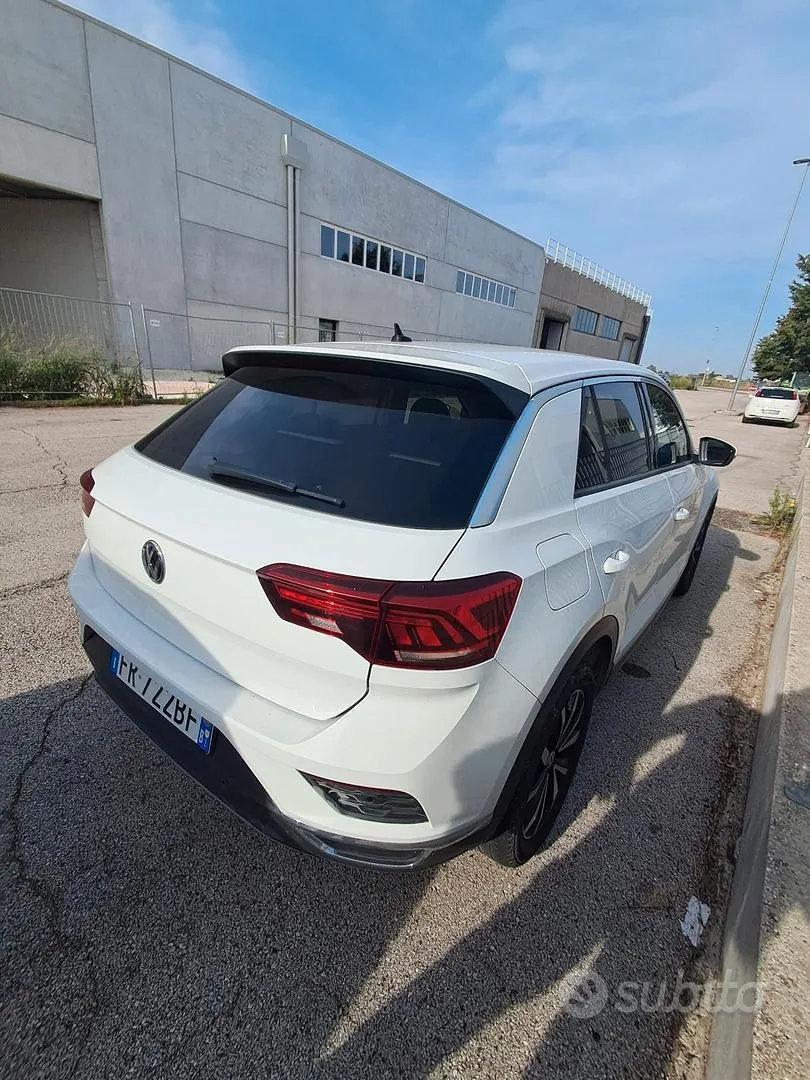 Volkswagen T-Roc 2018 photo 3