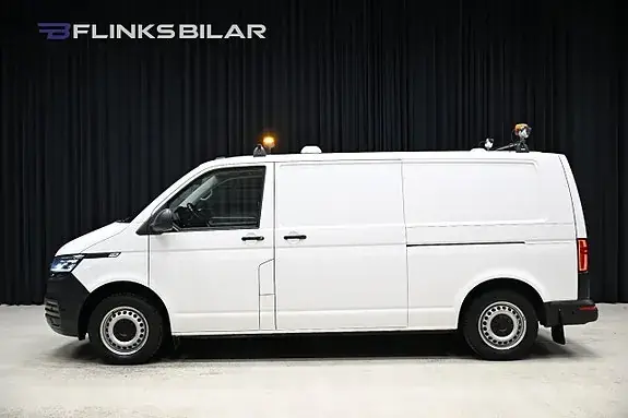 Volkswagen Transporter 2022 photo 2