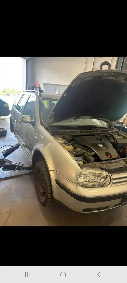 Volkswagen Golf 2002 photo 2