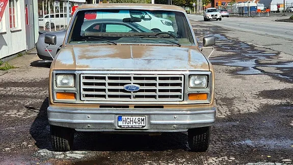 Ford F-150 1986 photo 2