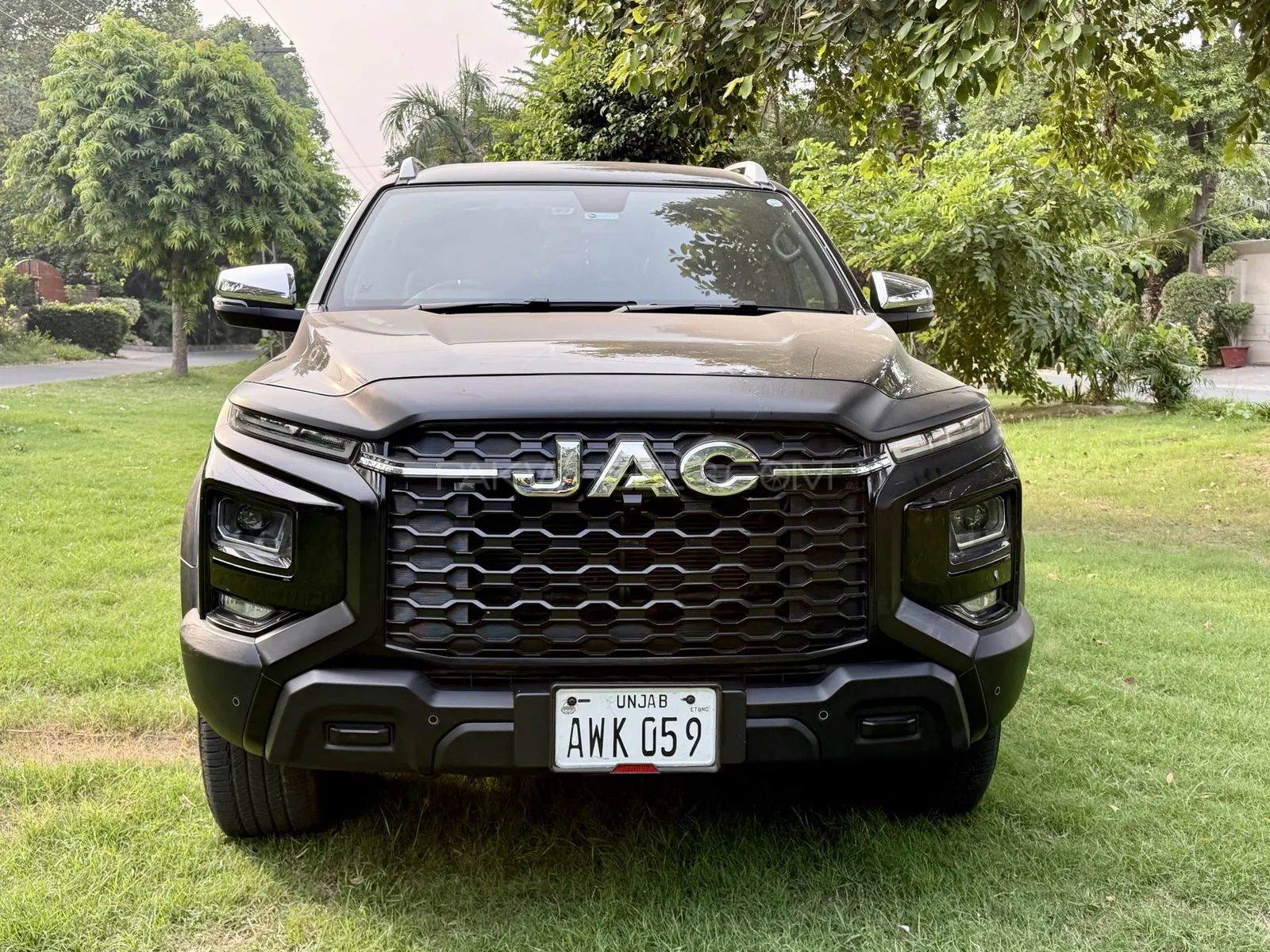 JAC T9